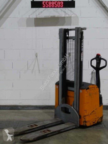 Still pedestrian stacker