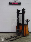 Still pedestrian stacker