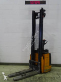 Still pedestrian stacker