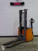 Still pedestrian stacker