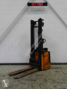 Still pedestrian stacker