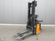 Still pedestrian stacker