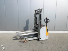 Still pedestrian stacker
