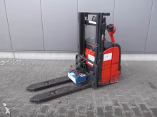 Linde pedestrian stacker