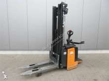 Still pedestrian stacker