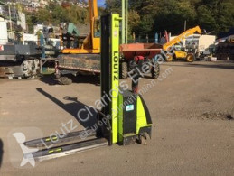 Pramac pedestrian stacker