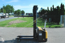 Caterpillar Hochhubwagen