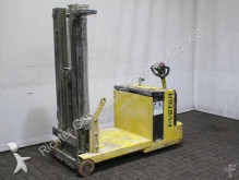 Hyster stacker