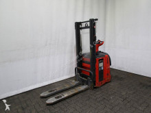 Linde stacker