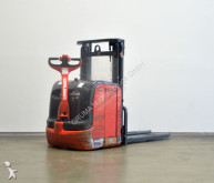 Linde stacker