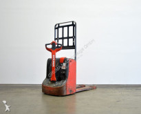 Linde stacker