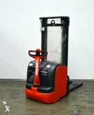 Linde stacker