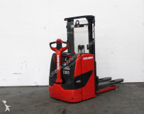 Linde stacker