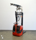Linde stacker