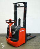 Linde stacker