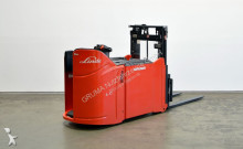 Linde stacker