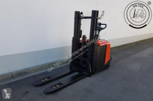 BT SPE200D stacker