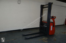 Linde stacker
