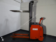 Linde stacker