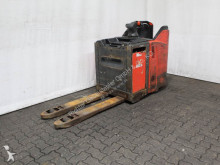 Linde pedestrian stacker
