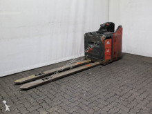 Linde pedestrian stacker