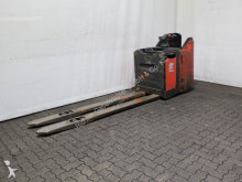 Linde pedestrian stacker