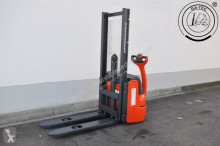 Linde stacker