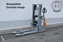 Still EXD18K stacker