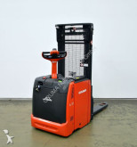Linde stacker