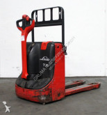 Linde stacker