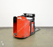 Linde stacker