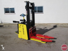Hyster stacker