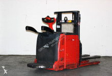 Linde stacker