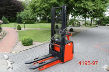 Linde stacker