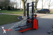Linde stacker