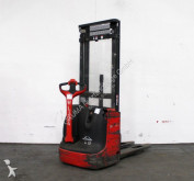 Linde stacker