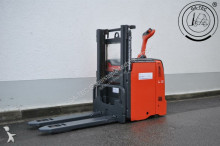 Linde L12L stacker