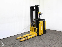 Yale MS 12 X-4328 stacker