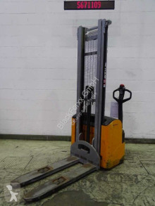 Still pedestrian stacker