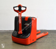 Linde pedestrian stacker