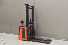 Linde L 14 /24155/ stacker