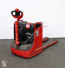 Linde pedestrian stacker
