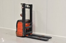 stapelaar handbestuurd Linde