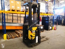 electrotranspalet cu platforma pentru operator Caterpillar