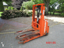 n/a pedestrian stacker