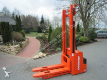 n/a pedestrian stacker