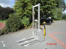 Yale pedestrian stacker