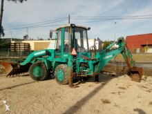 retroescavadora Komatsu