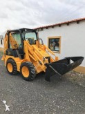 mini-retroescavadora JCB