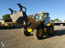 экскаватор-погрузчик Komatsu